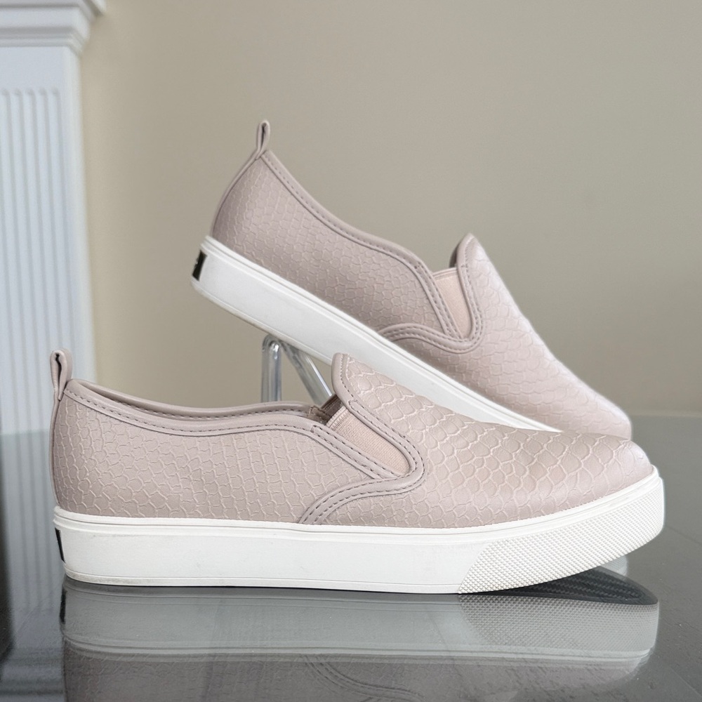 Aldo Jille Model Snake Textured Cream Slip-On Platform Flats Womens Size 6.5